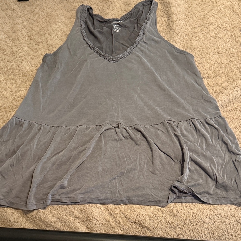 Tank Top Bundle - Picture 2 of 6